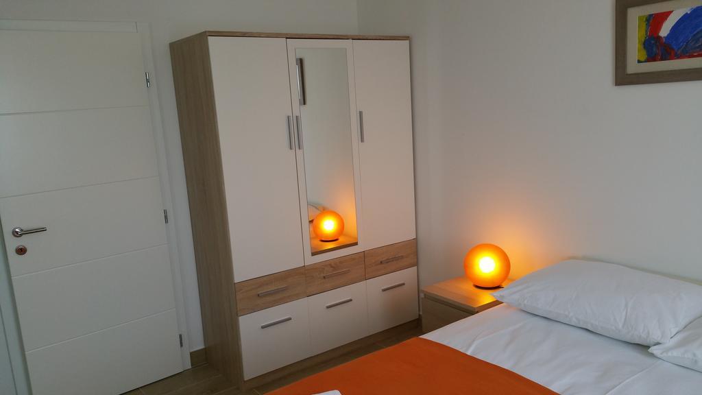 Apartments Ivancic Novi Vinodolski Oda fotoğraf
