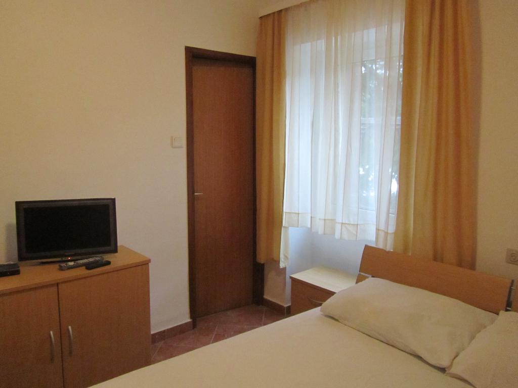 Apartments Ivancic Novi Vinodolski Oda fotoğraf